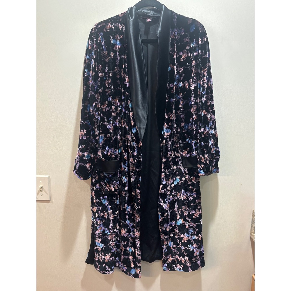 Victoria's Secret Floral Velvet Robe Long Sleeve Pockets XS/S Satin Trim No Belt